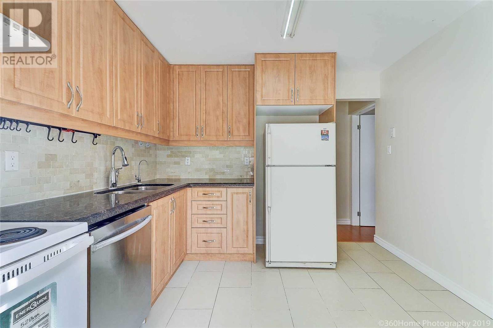 ##93 -270 Timberbank Blvd, Toronto, Ontario  M1W 2M1 - Photo 7 - E4599834