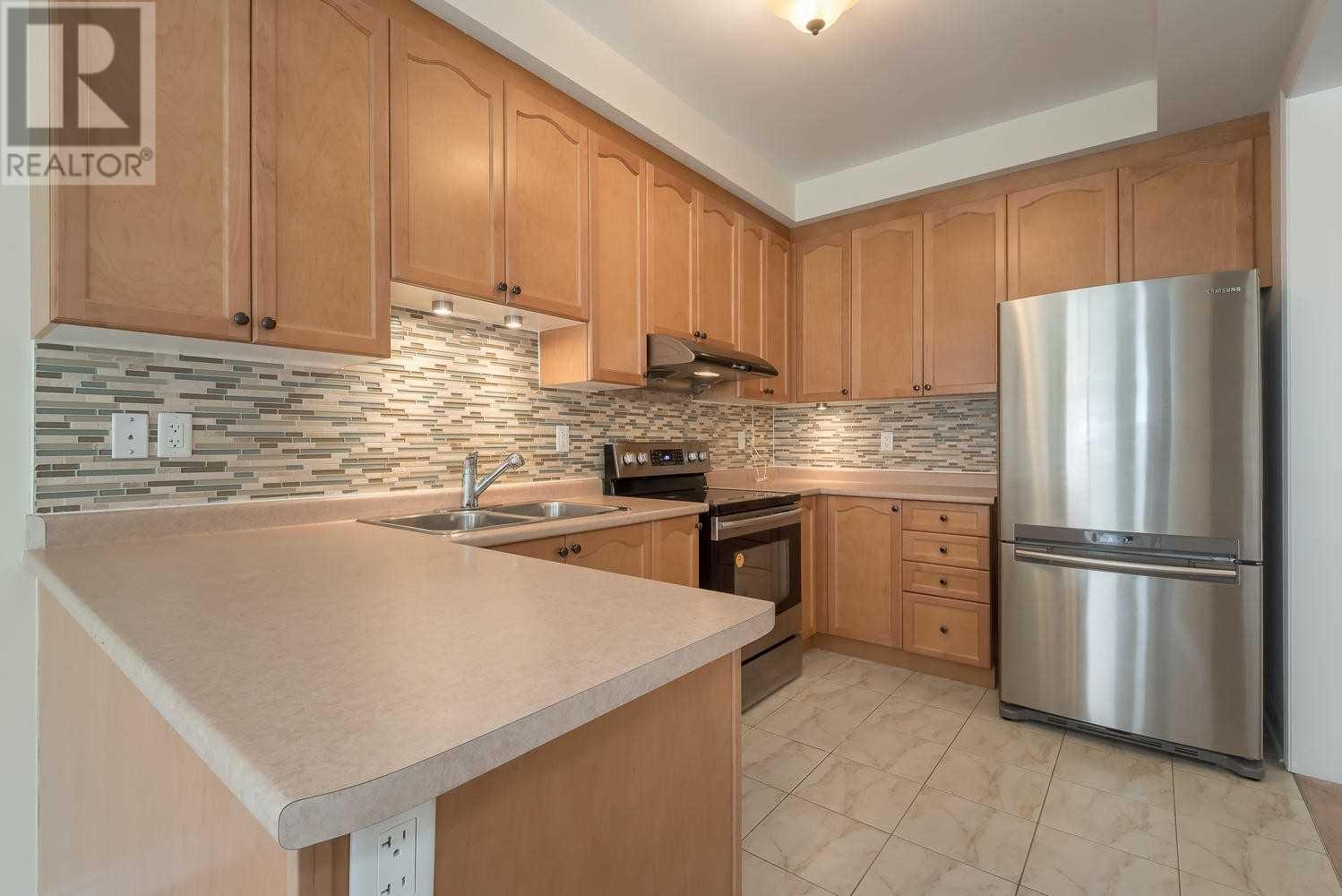 269 Comiskey Cres, Mississauga, Ontario  L5W 0C4 - Photo 6 - W4599989