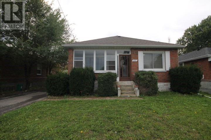 332 Lasalle Ave, Oshawa, Ontario  L1H 5Y6 - Photo 1 - E4600136