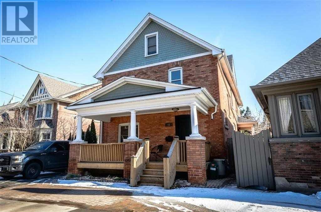 15 Norris Pl, St. Catharines, Ontario  L2R 2X1 - Photo 1 - X4601237