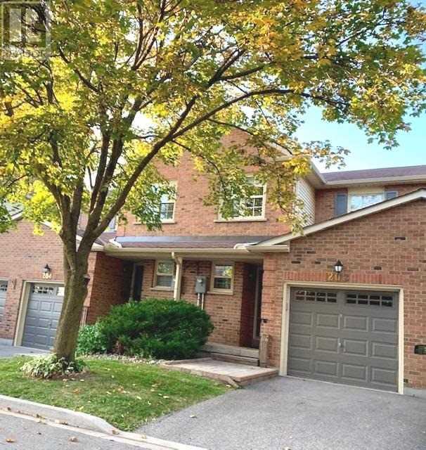 ##8 -202 O'HARA DR, aurora, Ontario