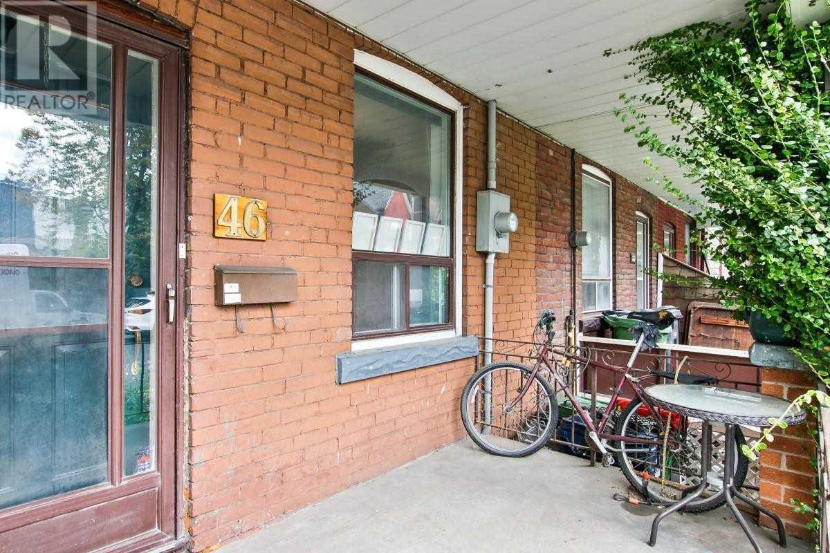 46 Uxbridge Ave, Toronto, Ontario  M6N 2Y2 - Photo 2 - W4601616