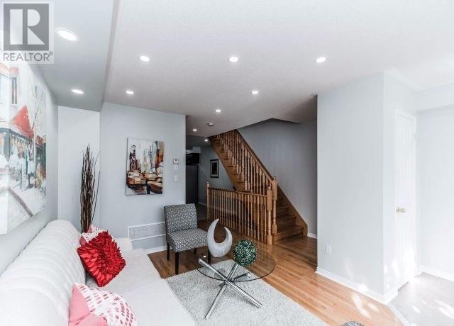 12 Ted Wray Circ, Toronto, Ontario  M3L 0G7 - Photo 2 - W4601788