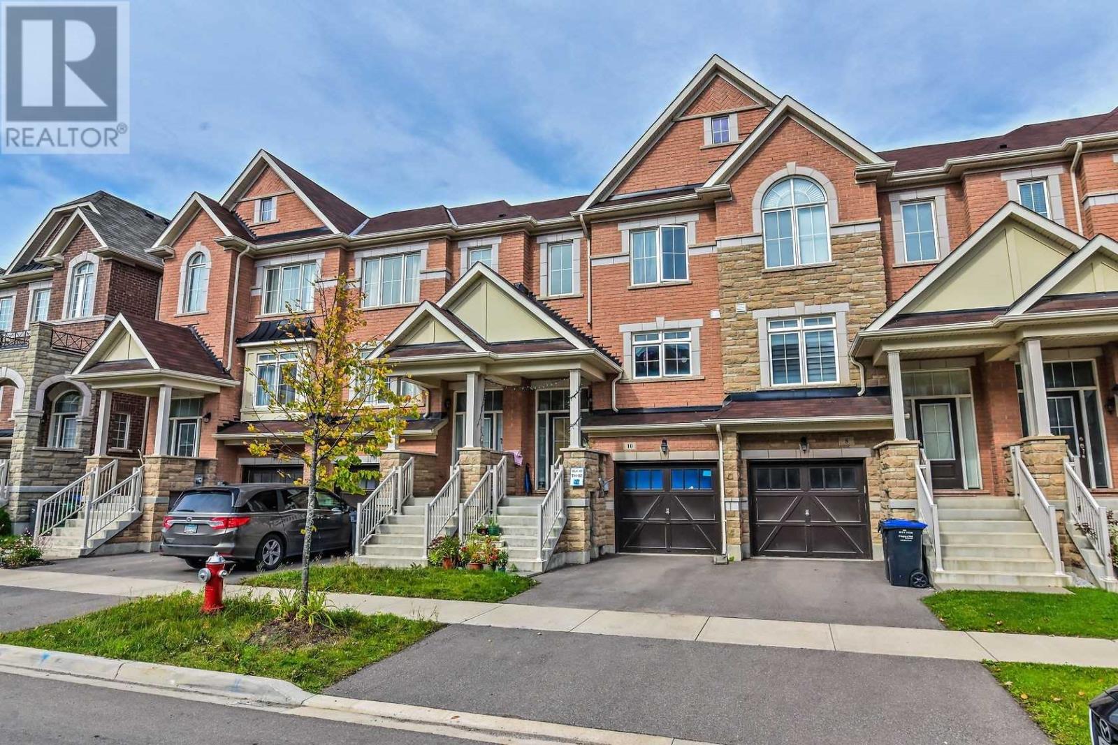 10 ROCKBROOK TR, brampton, Ontario