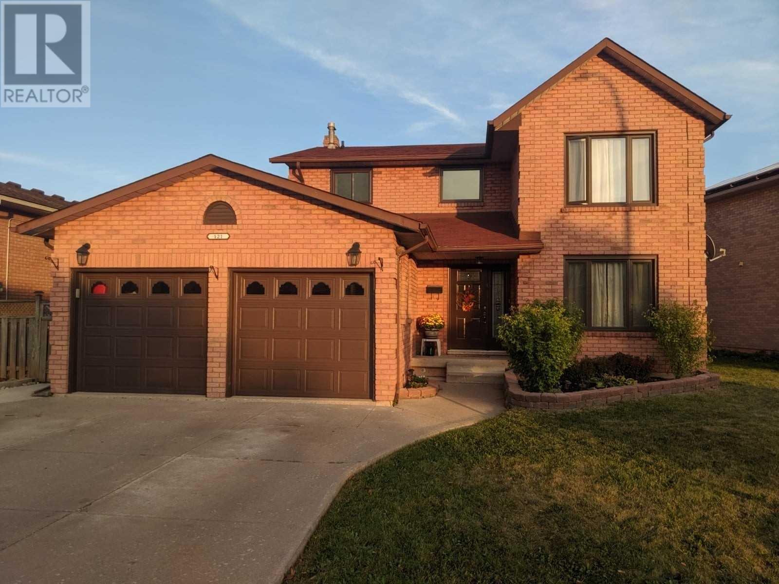 121 VALERA DR, hamilton, Ontario