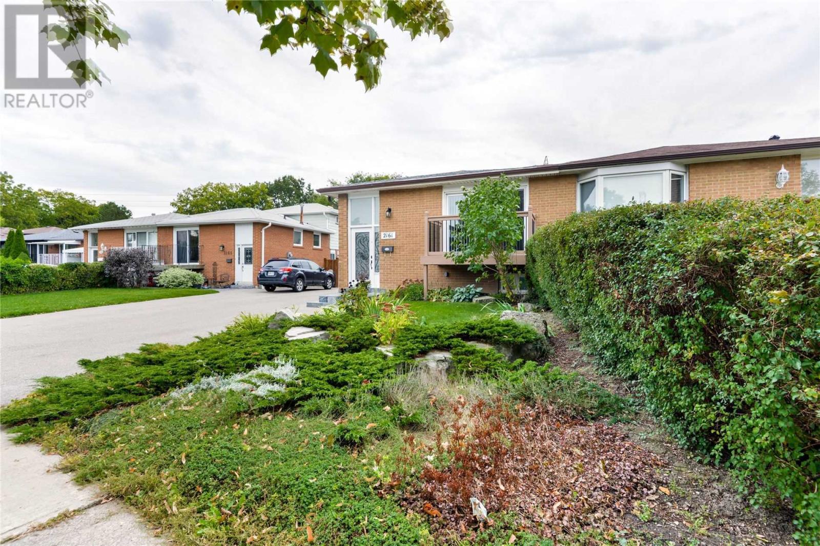 2161 Stir Cres, Mississauga, Ontario  L4Y 3V2 - Photo 2 - W4602565