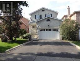 8 CANDY CRES, brampton, Ontario