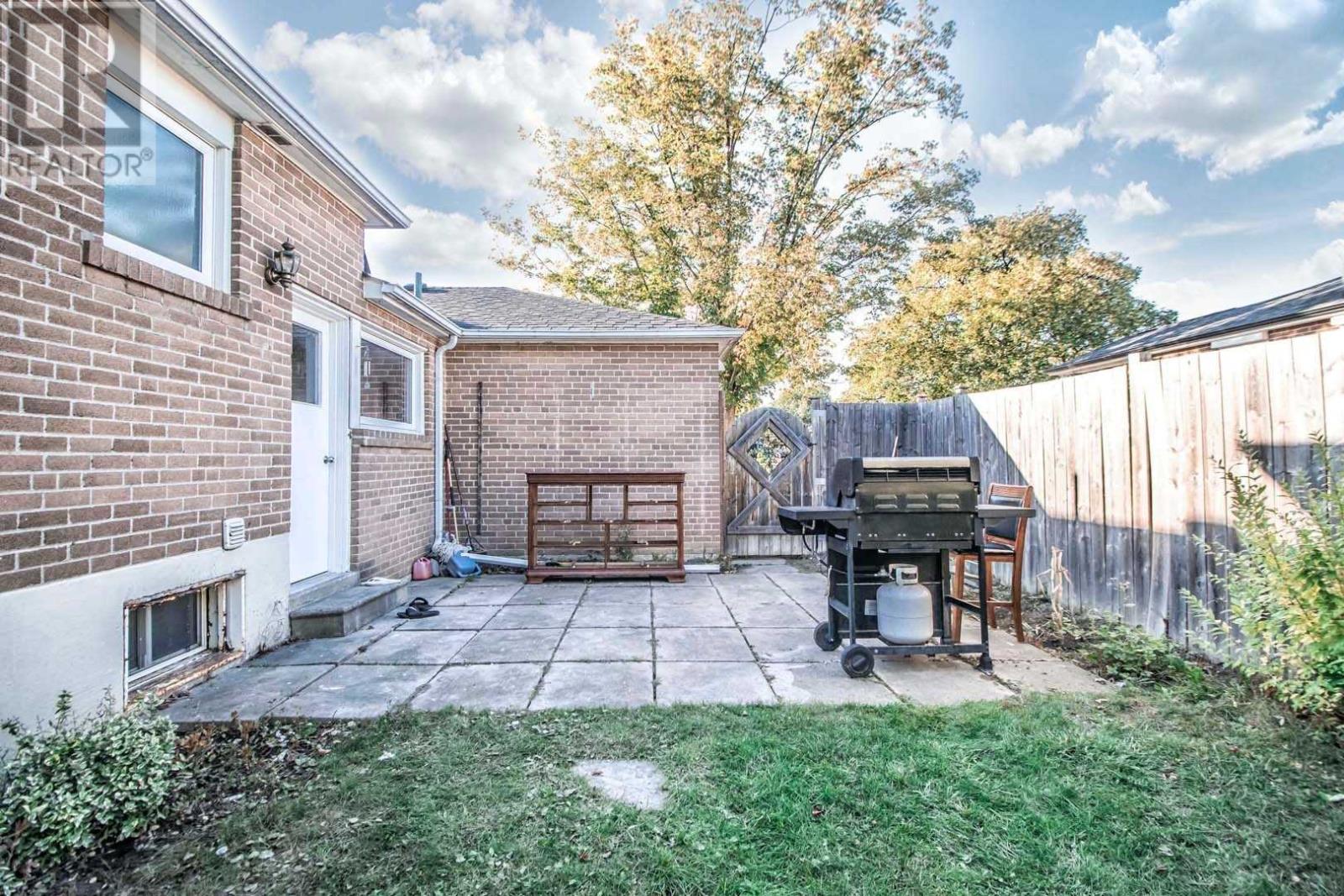 317 Balmoral Dr, Brampton, Ontario  L6T 1V7 - Photo 18 - W4604146