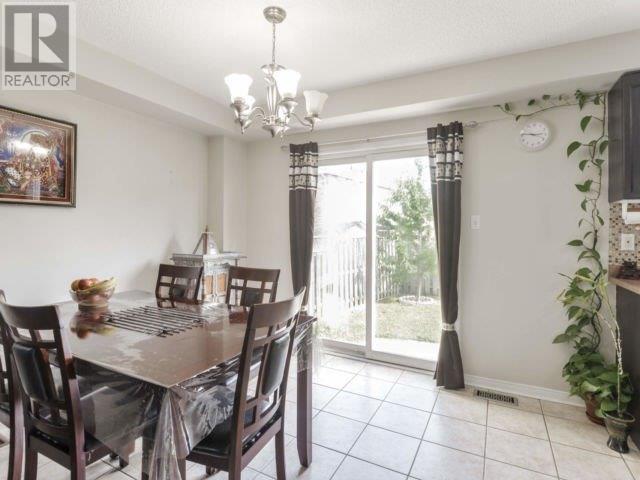 3 Ashmere Rd, Brampton, Ontario  L7A 1R3 - Photo 4 - W4604887