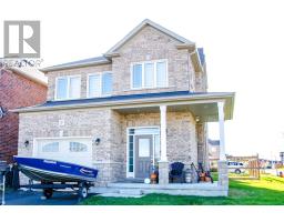 27 MOSES CRES, clarington, Ontario