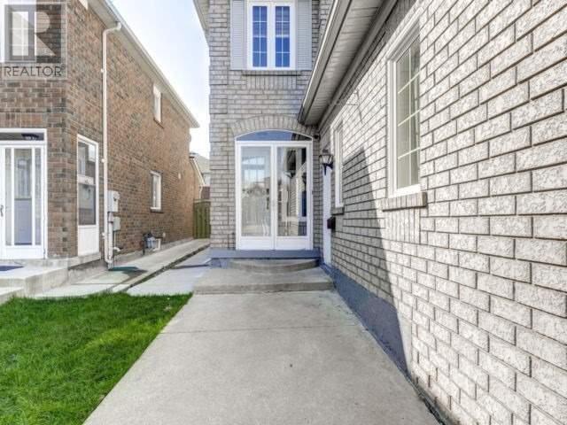 14 Dusty Star Rd, Brampton, Ontario  L6R 1Y5 - Photo 2 - W4605028