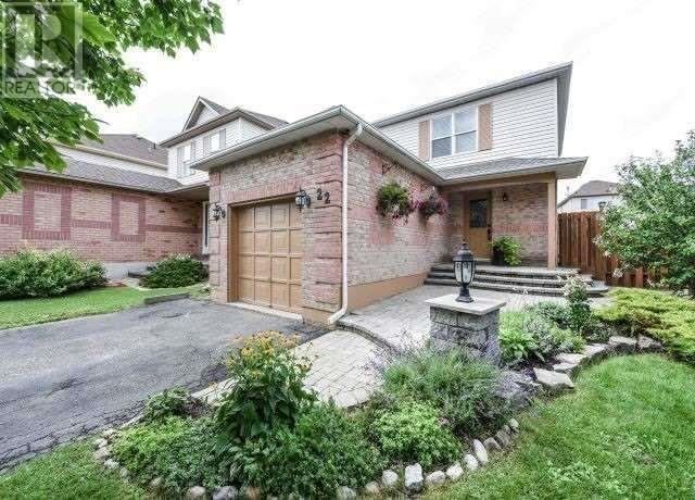 22 Wallingford Crt, Brampton, Ontario  L6Y 4V7 - Photo 1 - W4605229