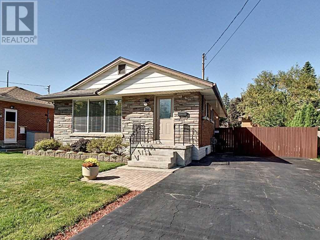 166 West 33rd St, Hamilton, Ontario  L9C 5J2 - Photo 1 - X4605631