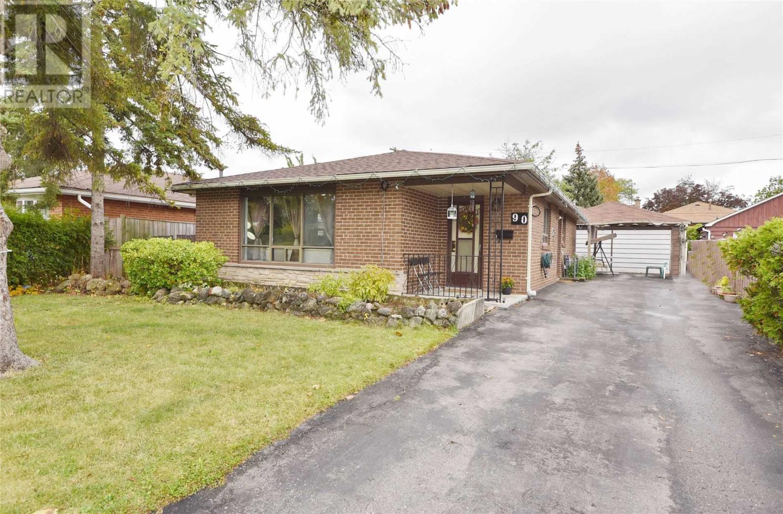 90 SILVERSTONE DR, toronto, Ontario