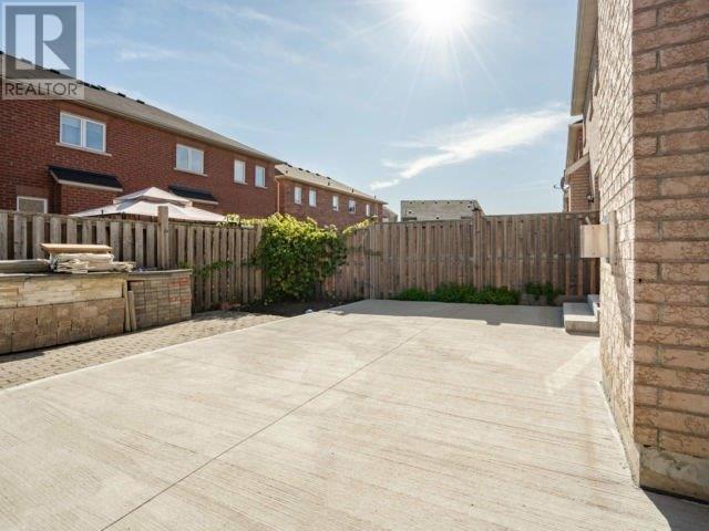 17 Crystalcrest Terr, Brampton, Ontario  L6R 0G1 - Photo 20 - W4606020