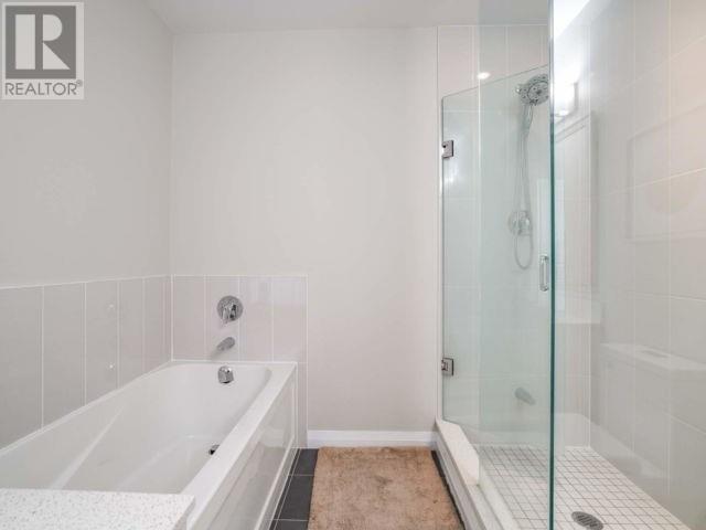 #106 -75 Eglinton Ave W, Mississauga, Ontario  L5R 0E5 - Photo 12 - W4606653