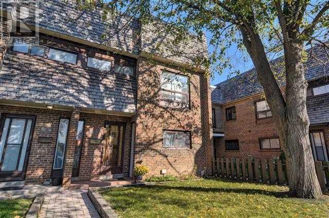 #11 -90 Castlebury Cres, Toronto, Ontario  M2H 1W8 - Photo 2 - C4606762