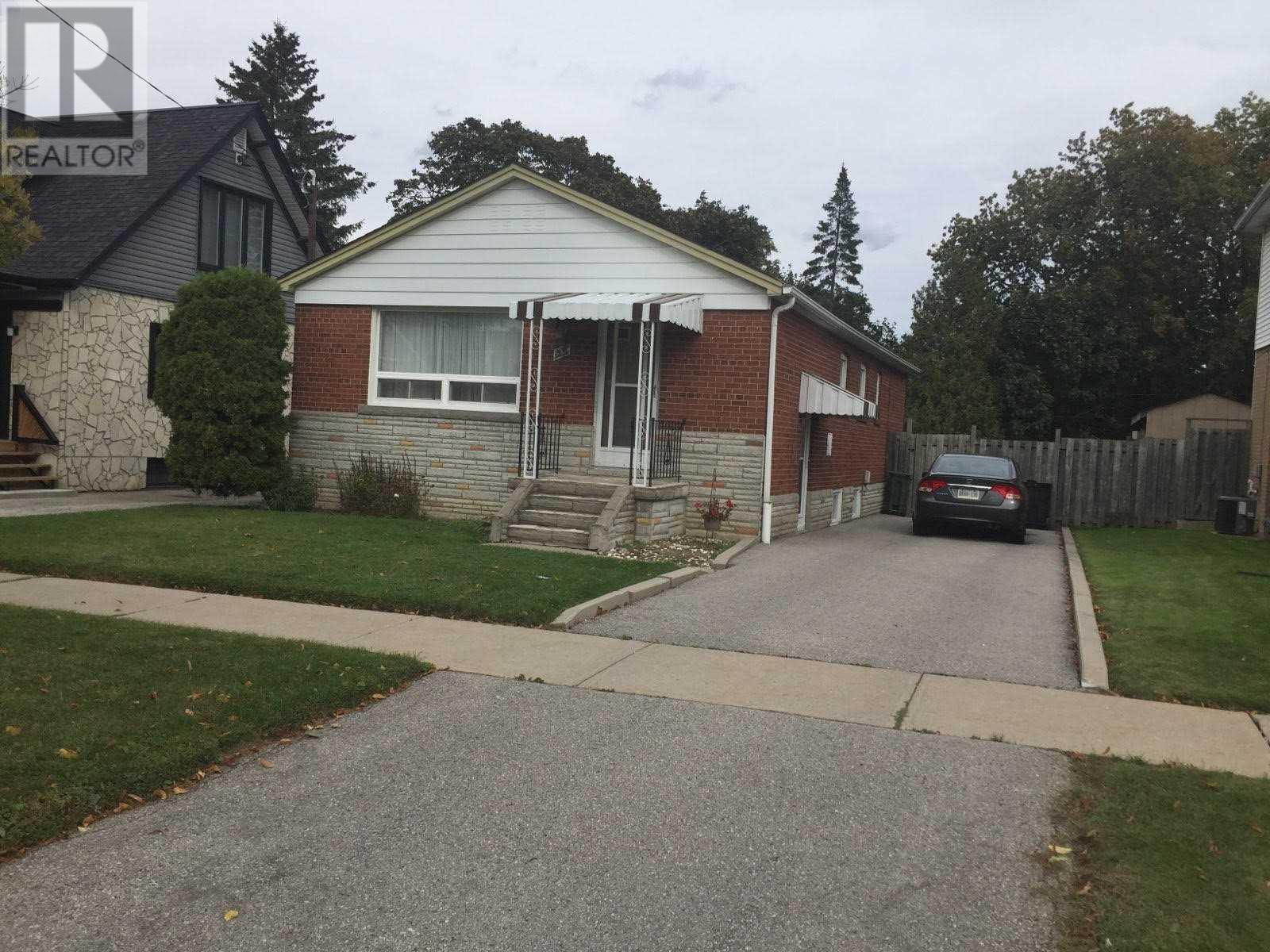 23 Bergen Rd, Toronto, Ontario  M1P 1R8 - Photo 2 - E4606826