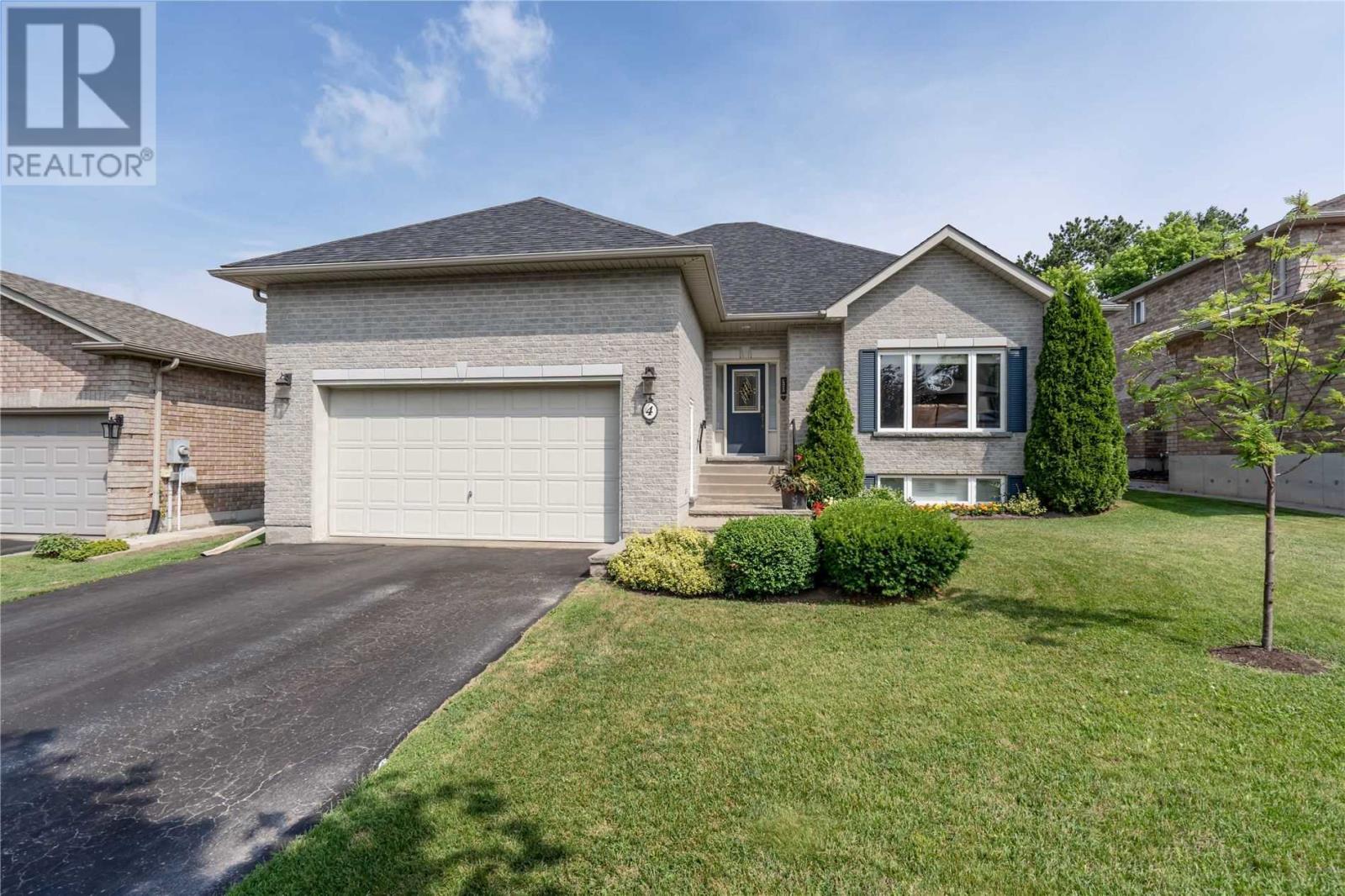 4 DOVE CRES, barrie, Ontario