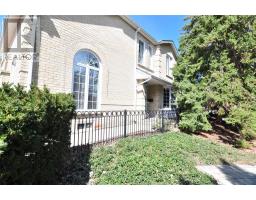 91 HARTNELL SQ, brampton, Ontario