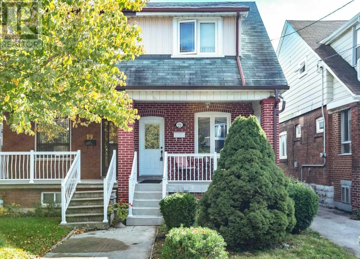 21 Exeter St, Toronto, Ontario  M6N 1G3 - Photo 1 - W4607103