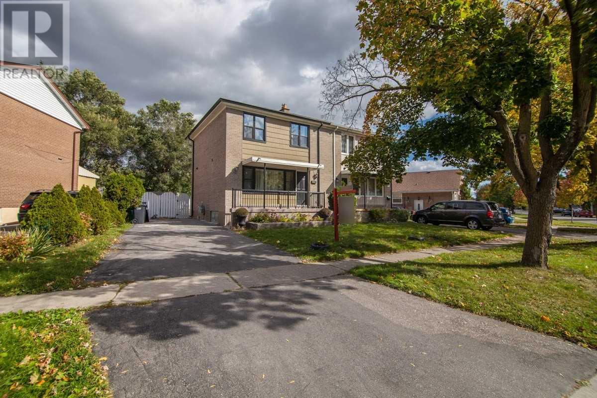 65 CORBY CRES, brampton, Ontario