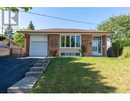 44 HOLLYHEDGE DR, toronto, Ontario