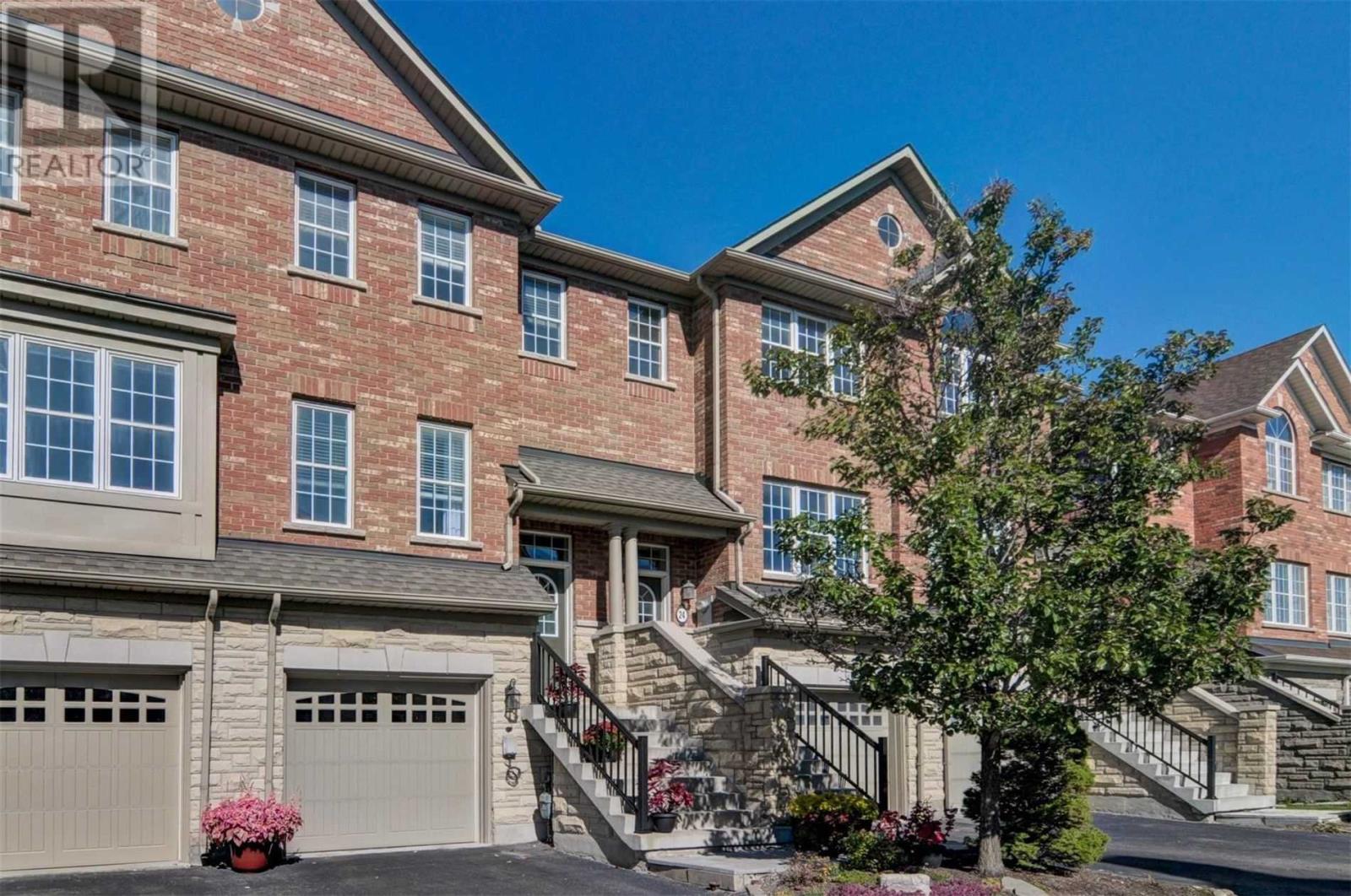 26 GOLDEN SPRUCE LANE, vaughan, Ontario