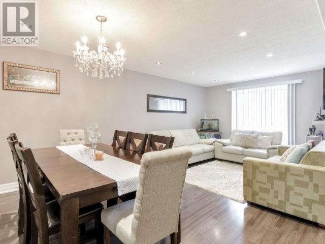 50 Guildford Cres, Brampton, Ontario  L6S 3K2 - Photo 2 - W4607593