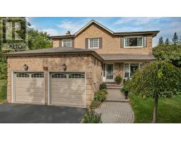 28 CAWKER CRT, whitby, Ontario