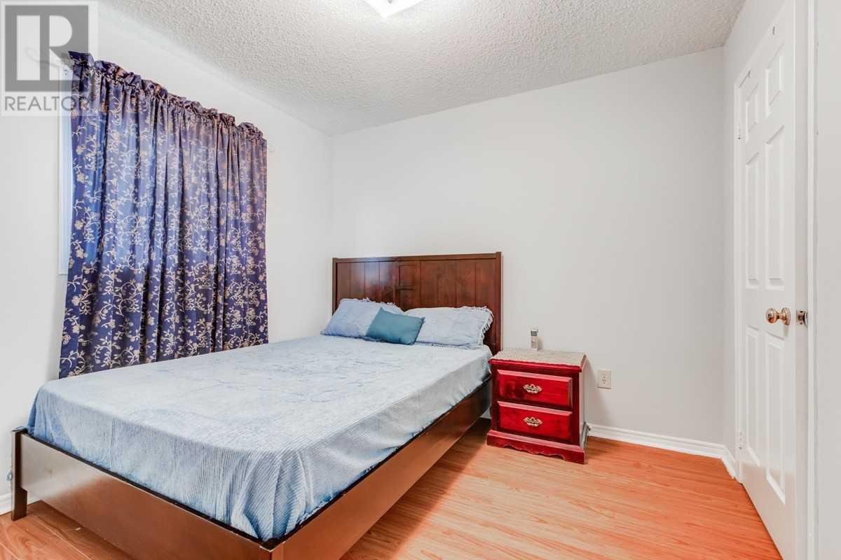 777 Ashprior Ave, Mississauga, Ontario  L5R 3P2 - Photo 13 - W4608109