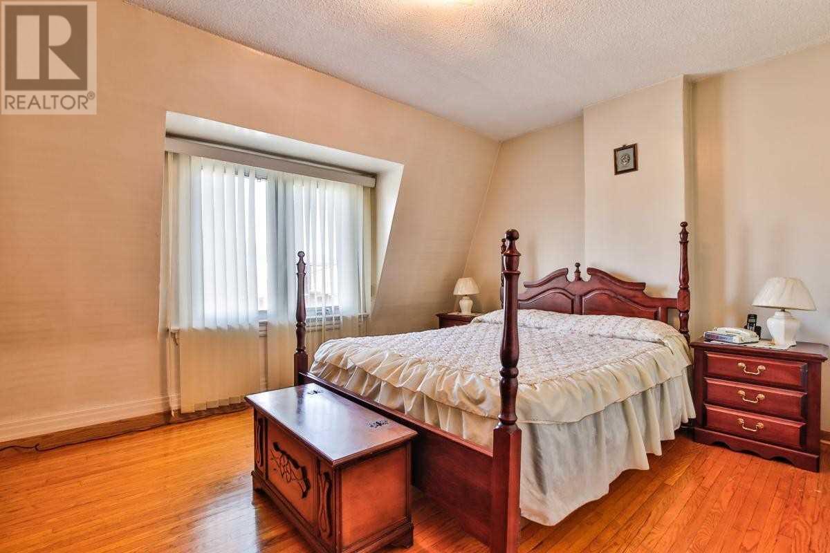 105 Morrison Ave, Toronto, Ontario  M6E 1M3 - Photo 11 - W4608134