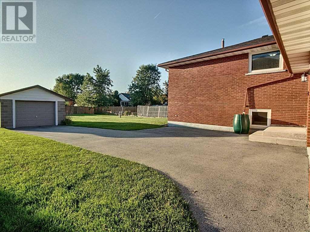 765 South Pelham Rd, Welland, Ontario  L3C 3C9 - Photo 3 - X4607966