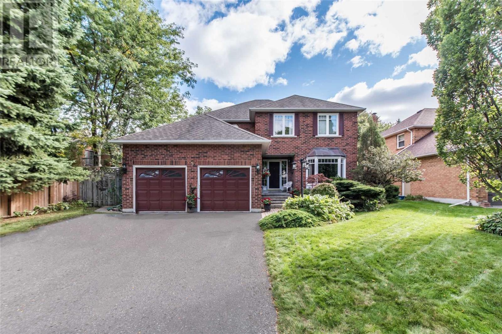 5 WHITE CLIFFE DR, clarington, Ontario