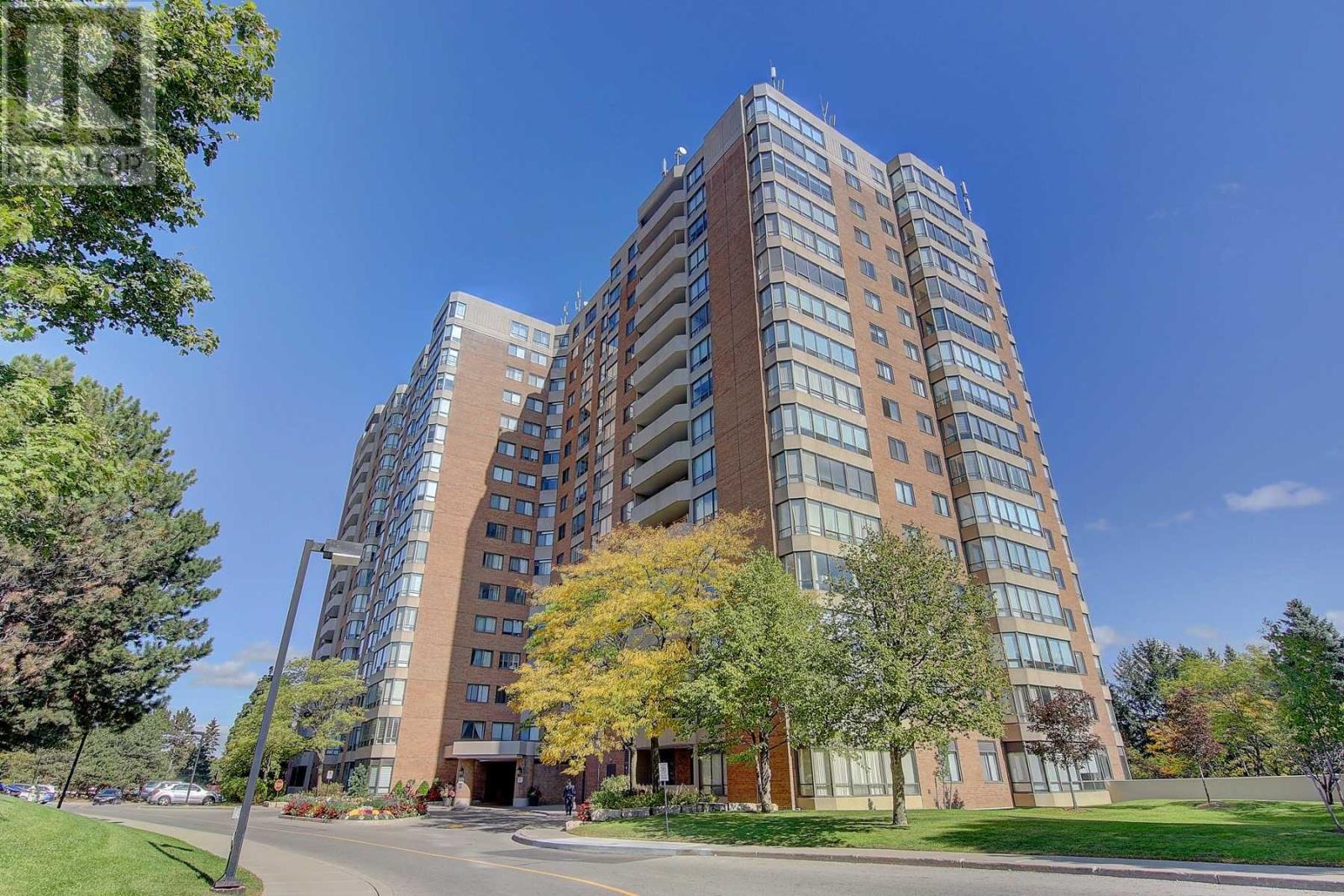 #1601 -7601 BATHURST ST, vaughan, Ontario