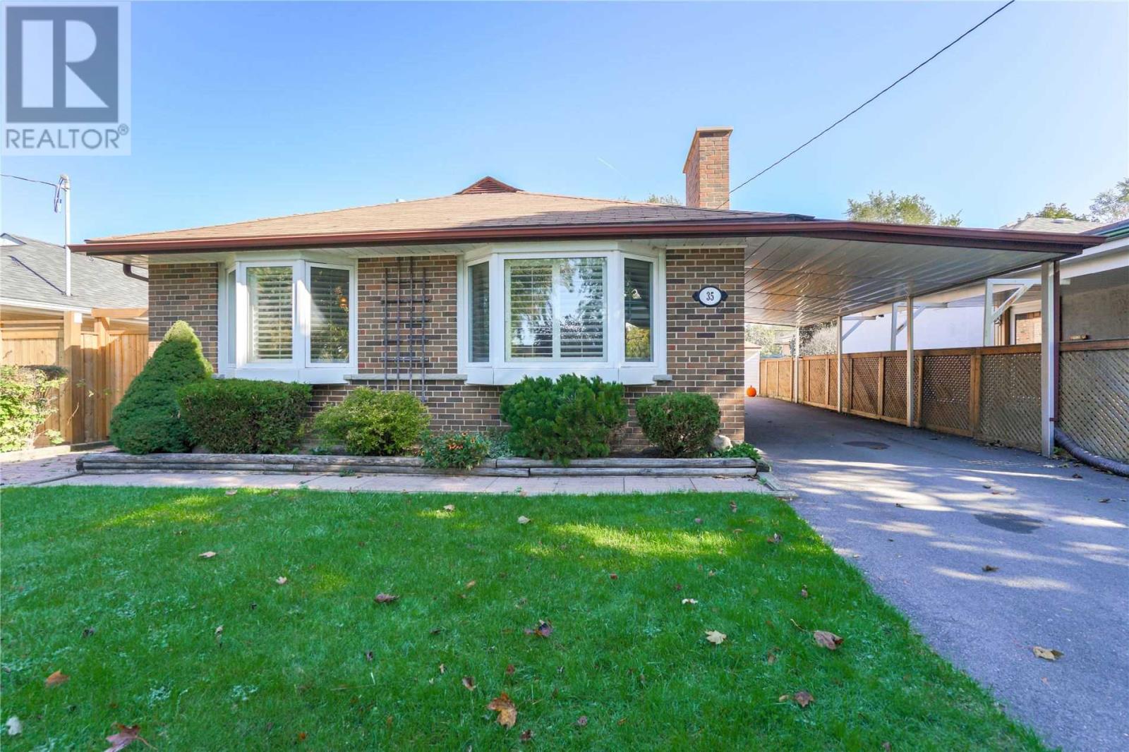 35 Barford Rd, Toronto, Ontario  M9W 4H3 - Photo 1 - W4608302