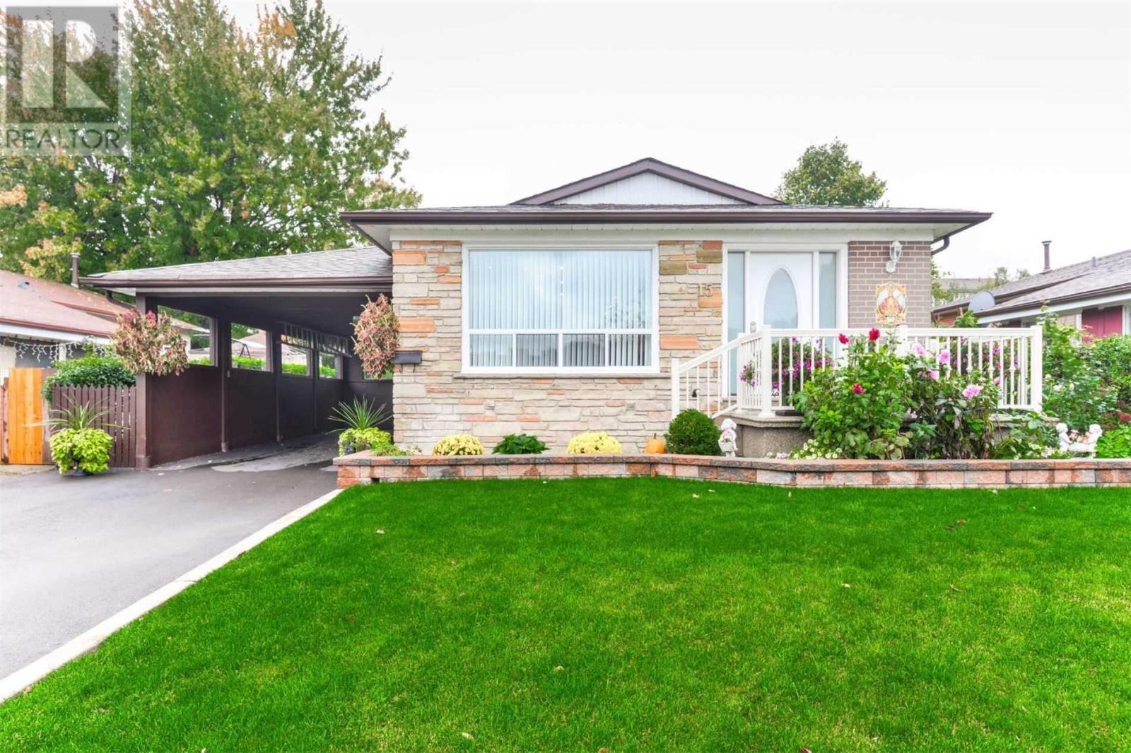 15 NORTHWOOD DR, brampton, Ontario