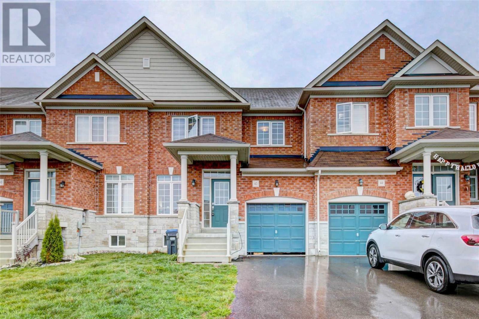 42 VILLADOWNS TR, brampton, Ontario