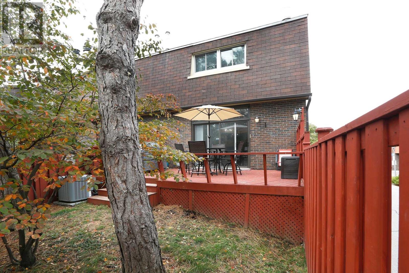 99 Bards Walkway, Toronto, Ontario  M2J 4V1 - Photo 18 - C4610856