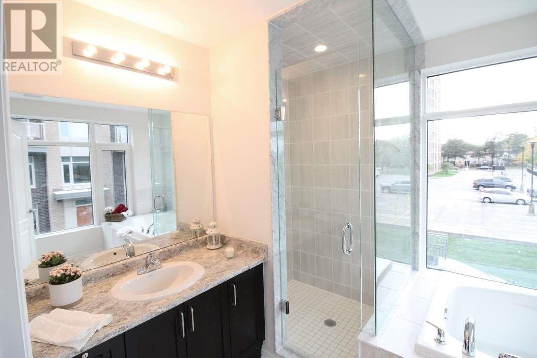 #49 -26 Applewood Lane, Toronto, Ontario  M9C 2Z7 - Photo 5 - W4610825