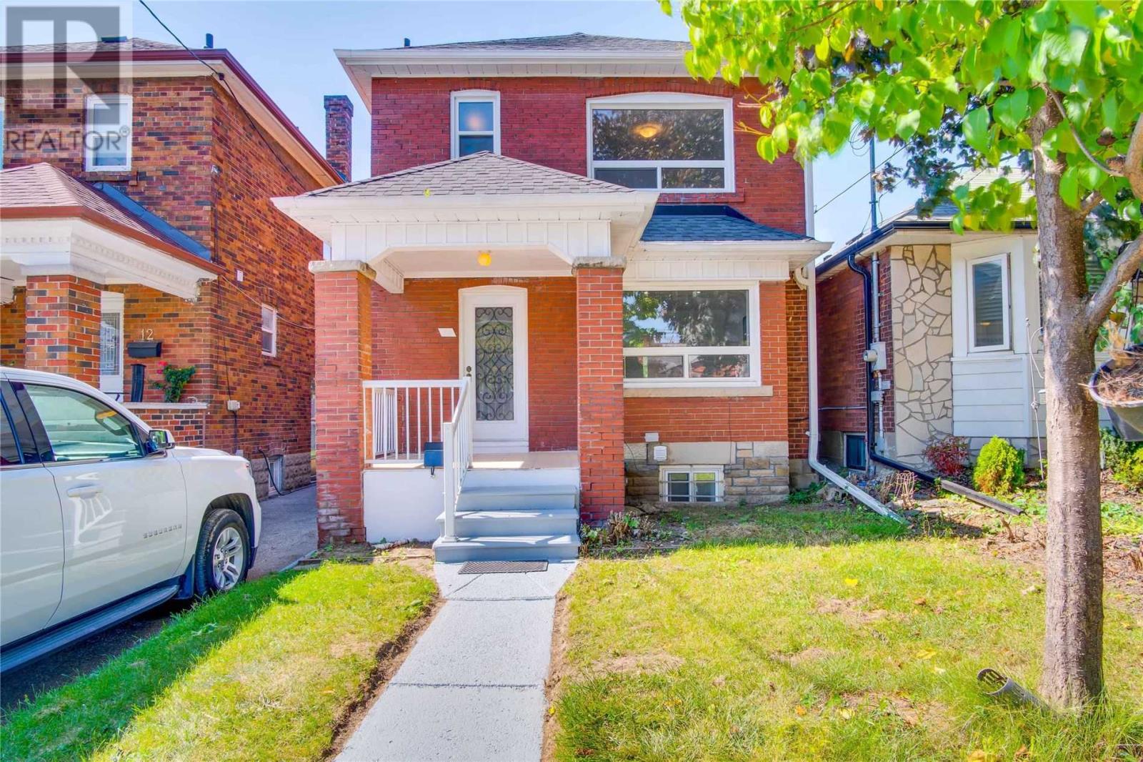 14 Bicknell Ave, Toronto, Ontario  M6M 4G3 - Photo 1 - W4611151