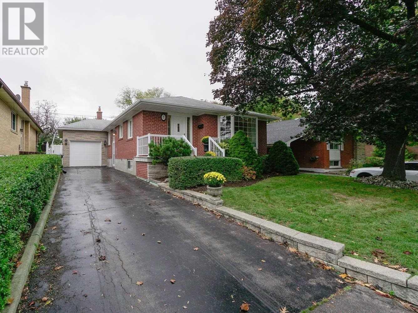 8 Joshua Ave, Toronto, Ontario  M9W 4T6 - Photo 2 - W4611308