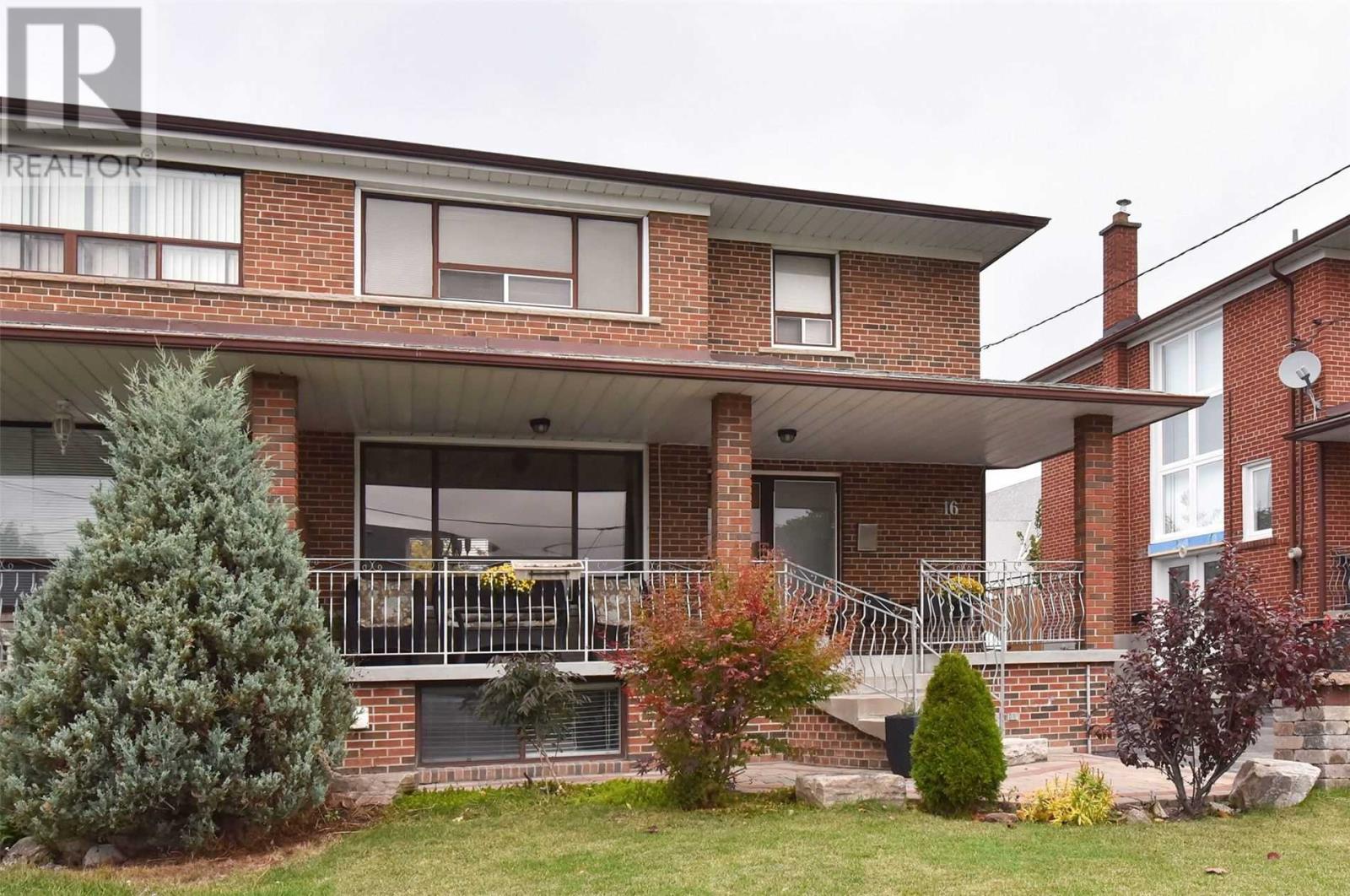 16 Wishart Pl, Toronto, Ontario  M3L 1R1 - Photo 1 - W4611338