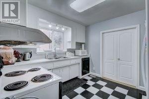 4 Chatterton Blvd, Toronto, Ontario  M1M 2G2 - Photo 3 - E4585149