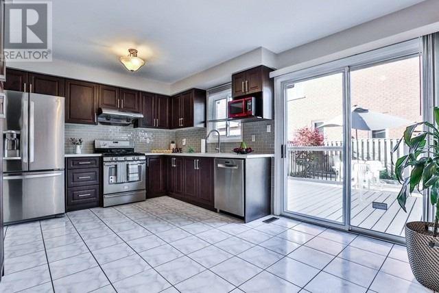 70 Connery Cres, Markham, Ontario  L3S 4E6 - Photo 4 - N4612033